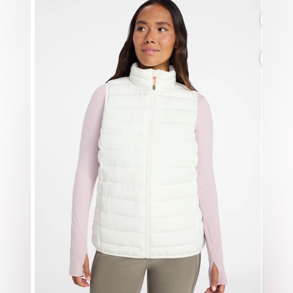 Ozark Trail soft puffer White plus size vest sz 2X - Picture 2 of 16